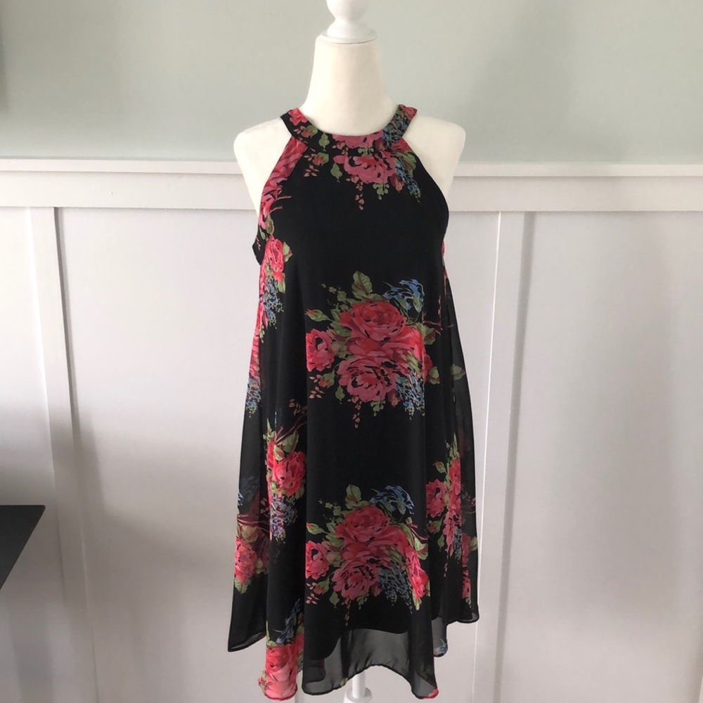 Floral Betsy Johnson trapeze dress (2)- never worn